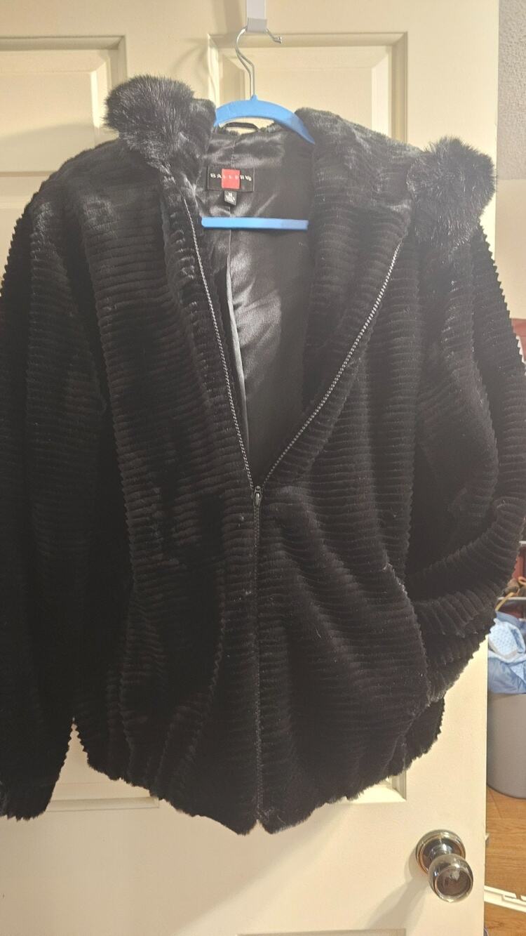 NWOT EUC Gallery Faux Fur Hooded Jacket zip Front Size M - Textured 1990's Y2k